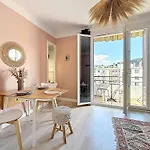 Pastel Apartament